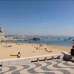 One Bedroom Apartment In Historic Center Of Cascais, Walking Distance To The Beach アパート