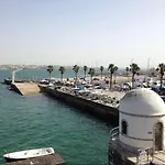 One Bedroom Apartment In Historic Center Of Cascais, Walking Distance To The Beach アパート