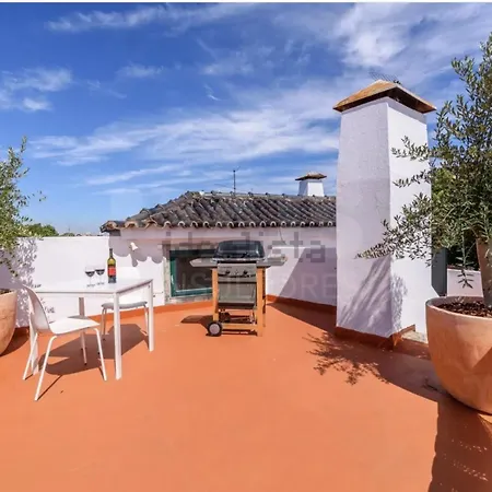 One Bedroom Apartment In Historic Center Of Cascais, Walking Distance To The Beach