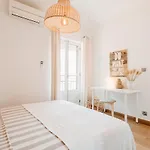 One Bedroom Apartment In Historic Center Of Cascais, Walking Distance To The Beach * Кашкайш
