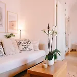 One Bedroom Apartment In Historic Center Of Cascais, Walking Distance To The Beach * Кашкайш