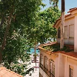 Апартаменты One Bedroom Apartment In Historic Center Of Cascais, Walking Distance To The Beach Кашкайш