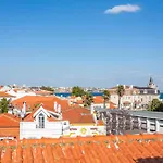 One Bedroom Apartment In Historic Center Of Cascais, Walking Distance To The Beach Апартаменты Кашкайш