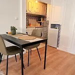 One Bedroom Apartment In Historic Center Of Cascais, Walking Distance To The Beach Appartamento *