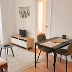 Appartamento One Bedroom Apartment In Historic Center Of Cascais, Walking Distance To The Beach Cascais