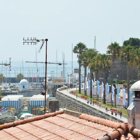 アパート One Bedroom In Historic Center Of Cascais, Walking Distance To The