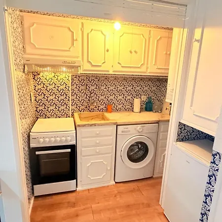 One Bedroom In Historic Center Of Cascais, Walking Distance To The Apartment Cascais