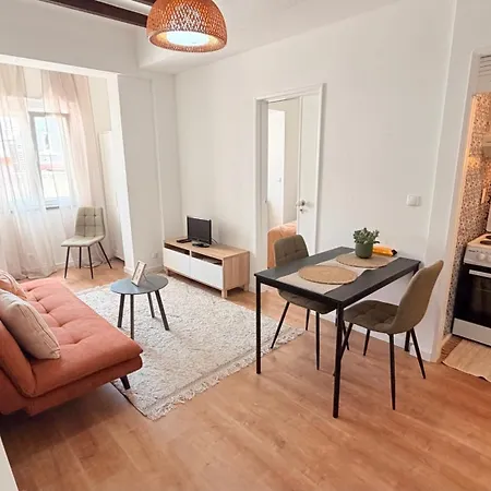 One Bedroom In Historic Center Of Cascais, Walking Distance To The * Cascais