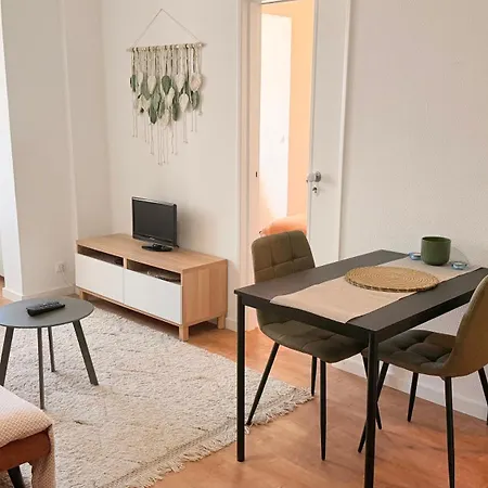 Apartment One Bedroom In Historic Center Of Cascais, Walking Distance To The Cascais