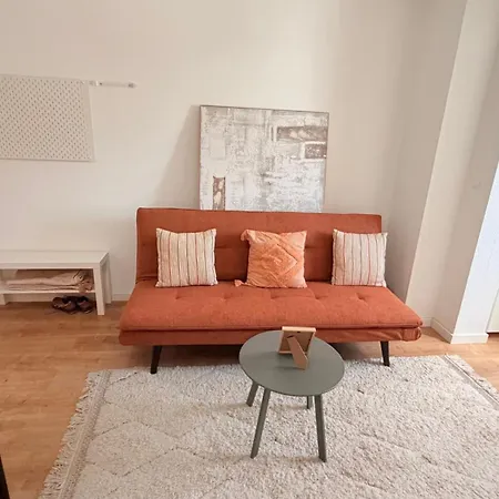 One Bedroom In Historic Center Of Cascais, Walking Distance To The 卡斯凯什