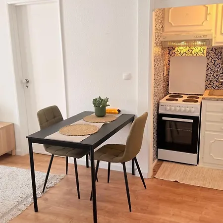 One Bedroom In Historic Center Of Cascais, Walking Distance To The アパート