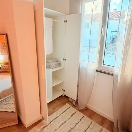 Apartamento One Bedroom In Historic Center Of Cascais, Walking Distance To The Cascais