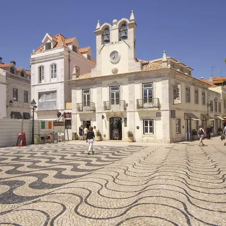 Apartment One Bedroom In Historic Center Of Cascais, Walking Distance To The Cascais