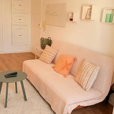One Bedroom In Historic Center Of Cascais, Walking Distance To The